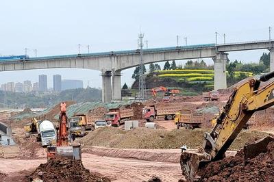 道路建設(shè)不打烊 中鐵十局投資公司五一致敬最美勞動(dòng)者